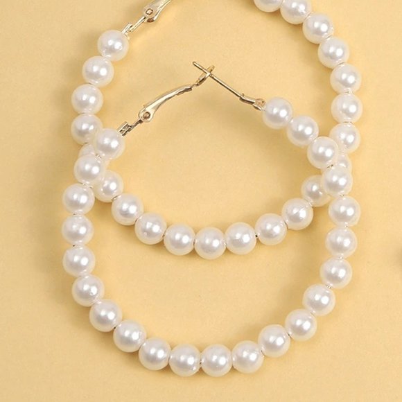 🔵Pearl Hoop Earrings - Picture 4 of 5